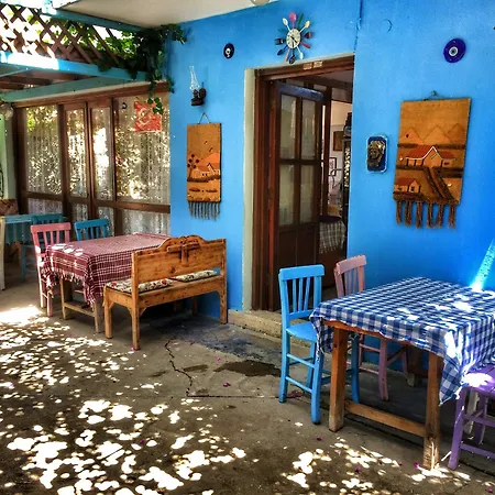 Parmis Homestay Cesme